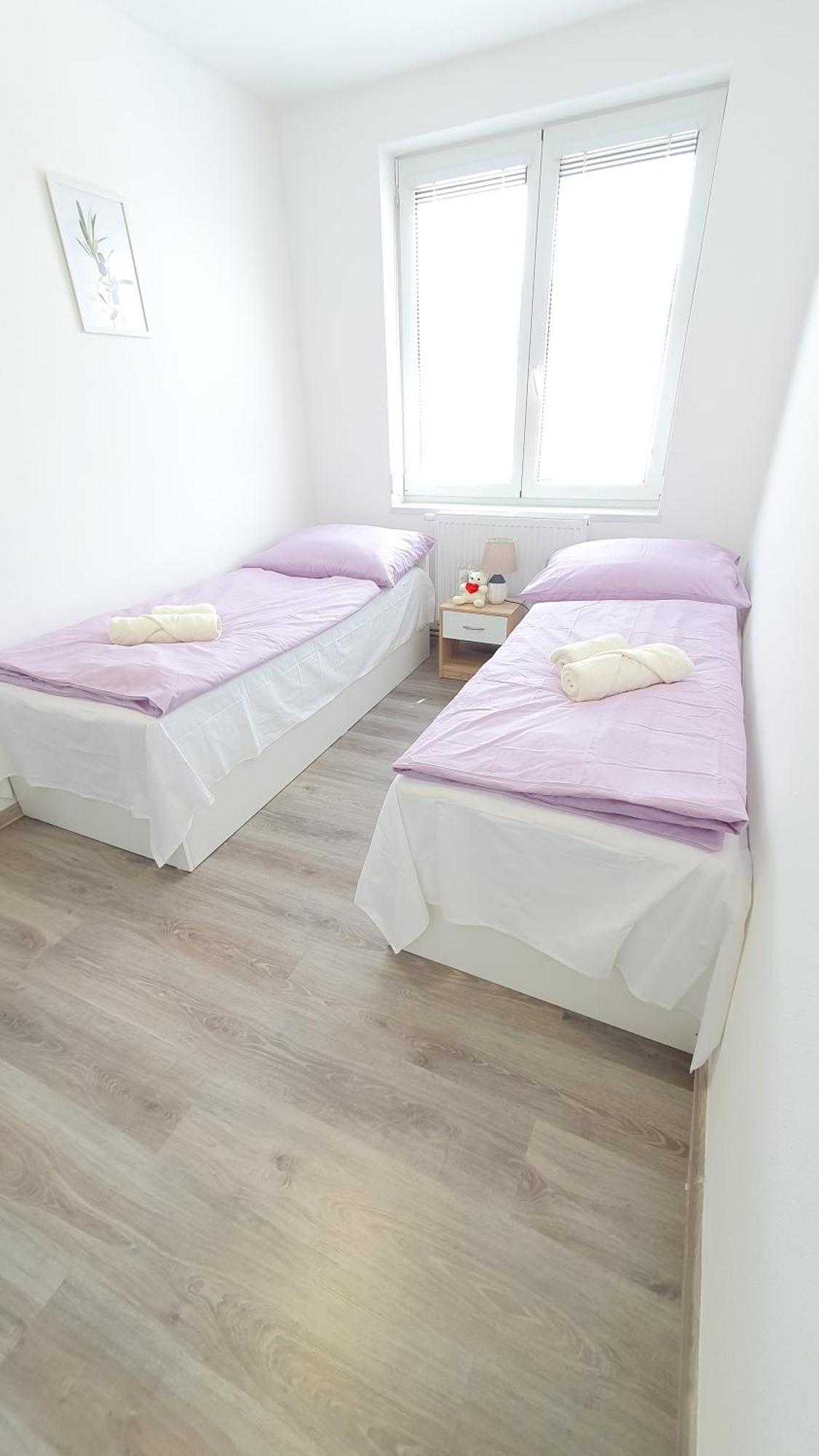 Lilly Home 36 Зноймо Екстериор снимка